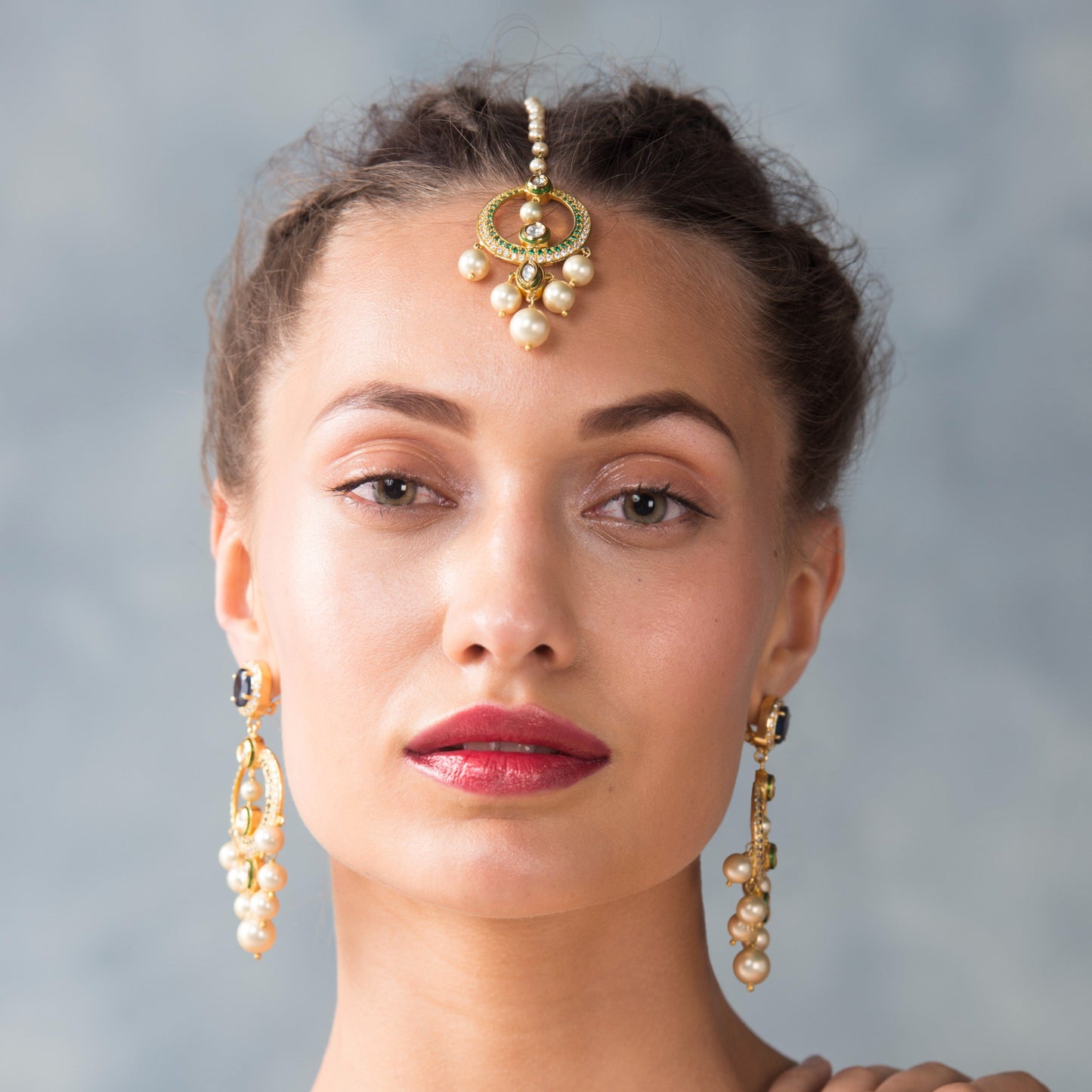 Chain with pearls chand tikka