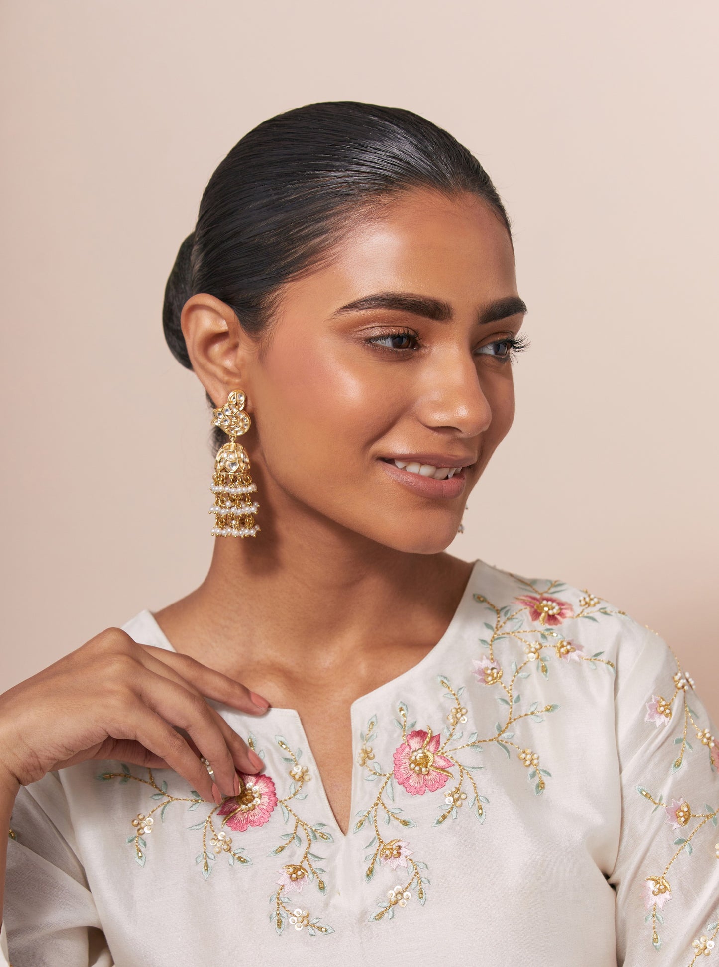 Kundan jhumki, pearls