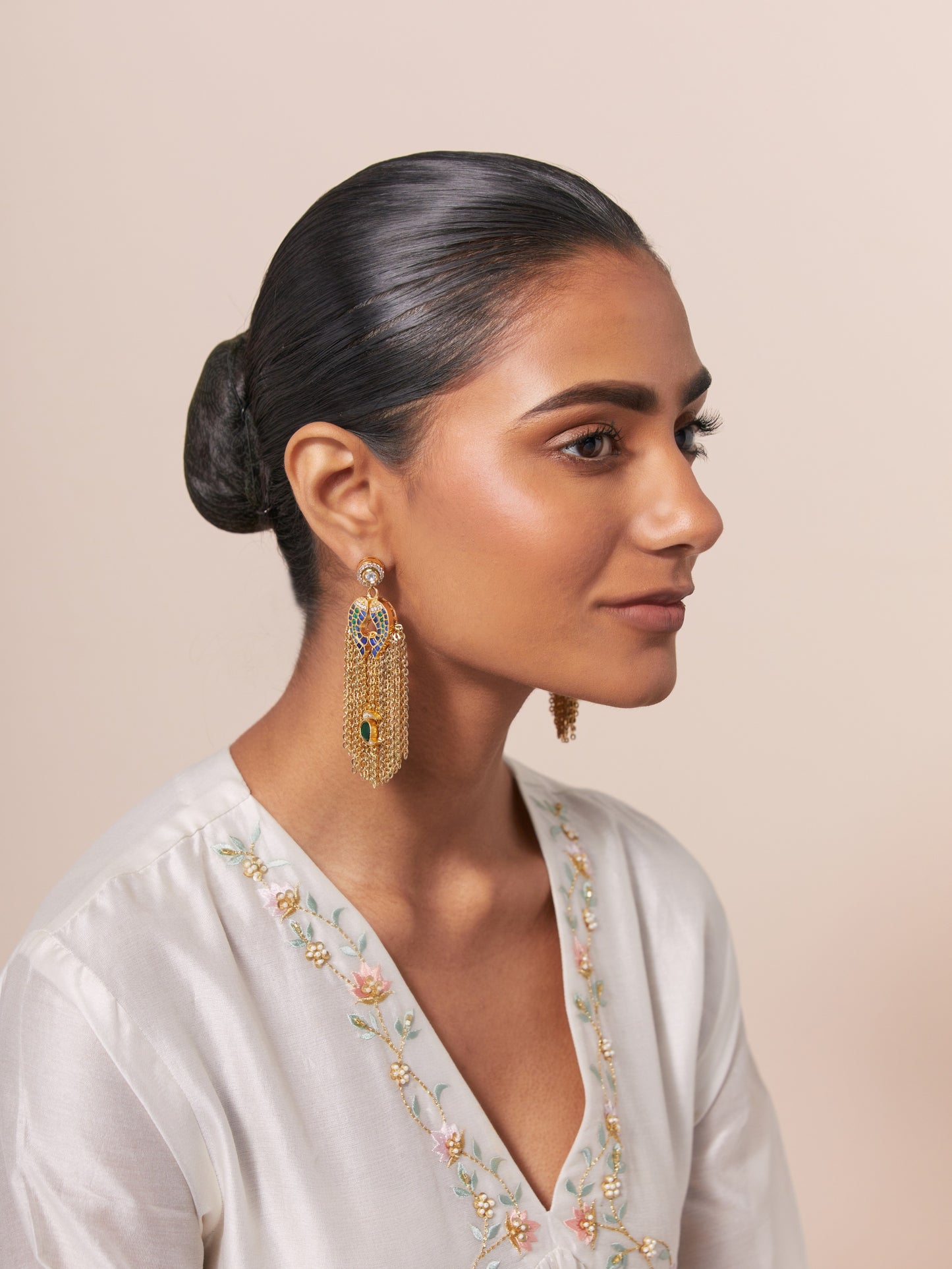 Kundan fish , golden chain bird