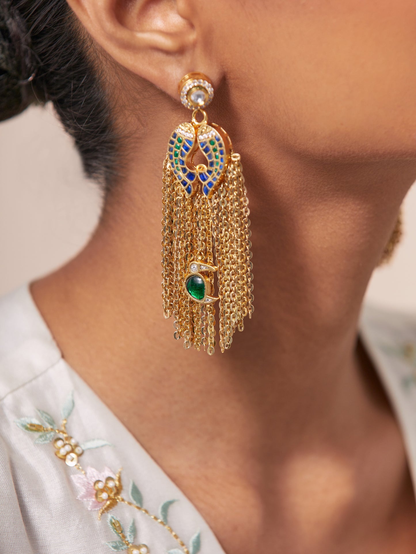 Kundan fish , golden chain bird