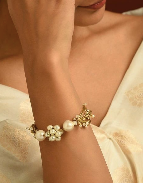 Motiya chain baroque and pearls ball bracelet