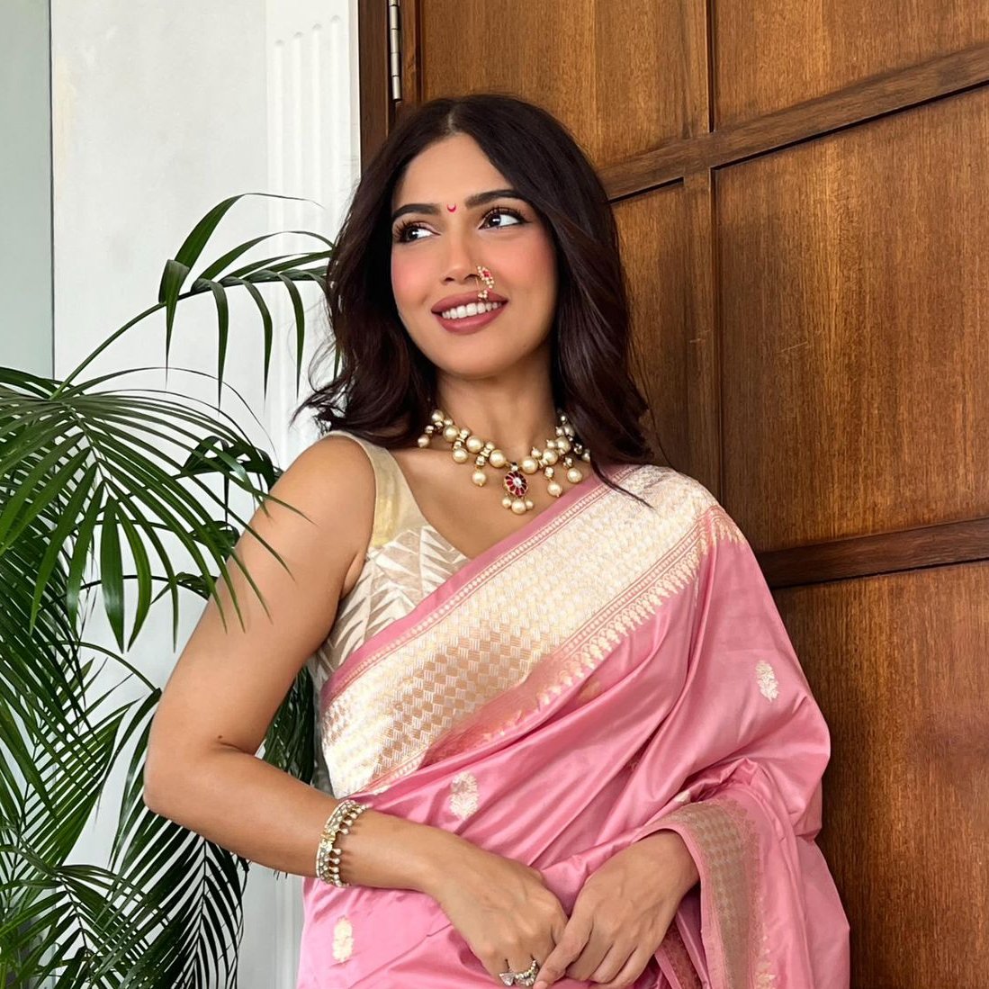Polki (Imitation) cultured pearls kundan pendant