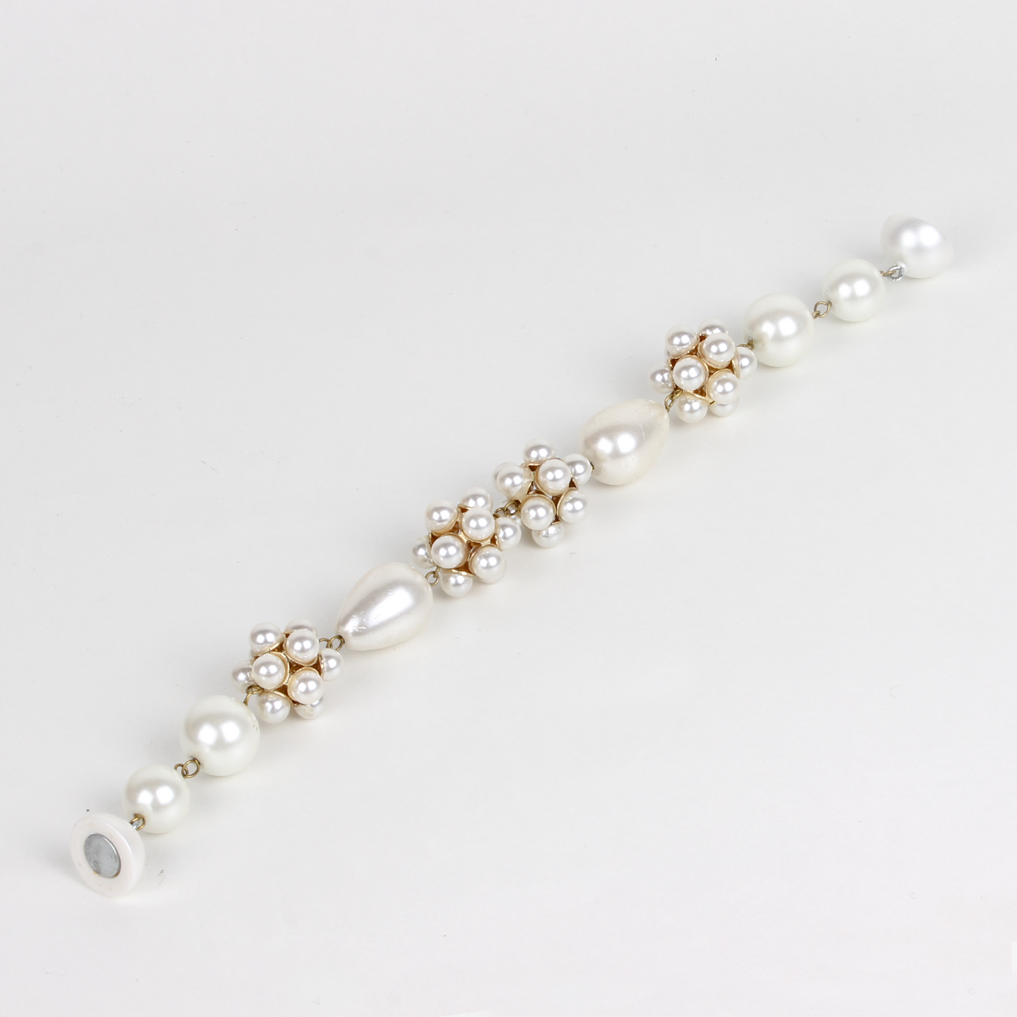 Motiya Magnetic Clasp Bracelet