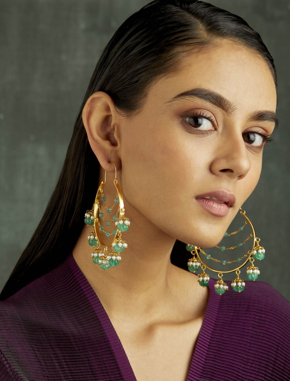 Emerald with chain