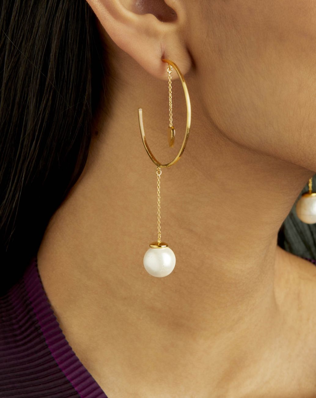 Hoop with chain pearls