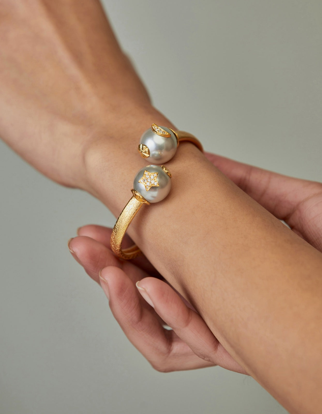 Star and Moon Pearl Bracelet