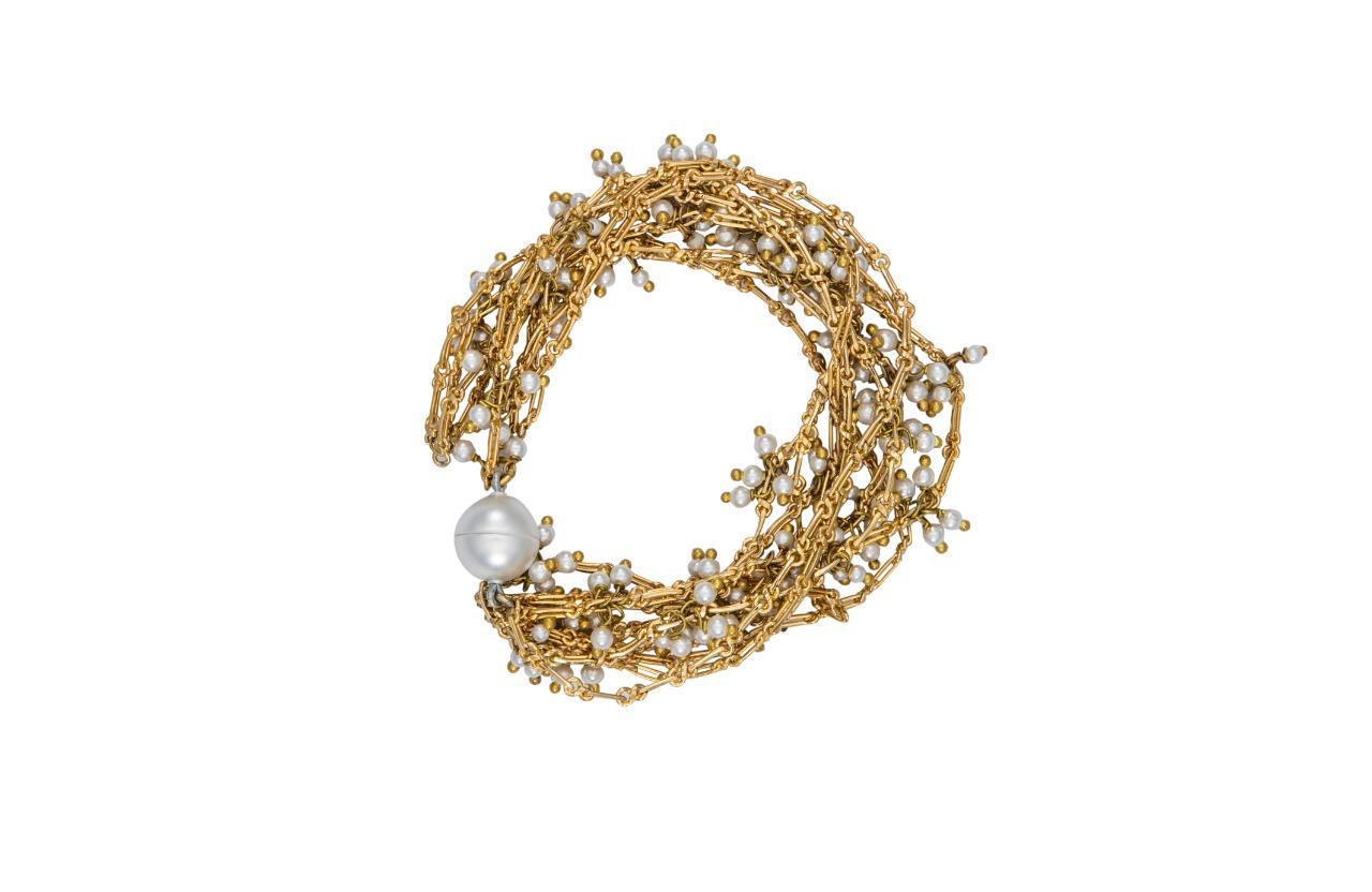 Motiya Pearls Chains Magnet Bracelet